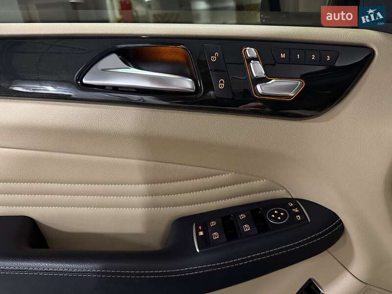 Позашляховик / Кросовер Mercedes-Benz GLE-Class 2015 в Києві