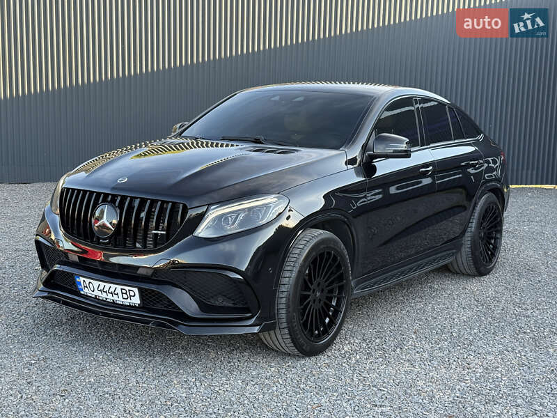 Позашляховик / Кросовер Mercedes-Benz GLE-Class 2016 в 