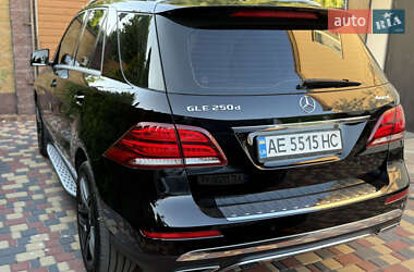 Внедорожник / Кроссовер Mercedes-Benz GLE-Class 2016 в 