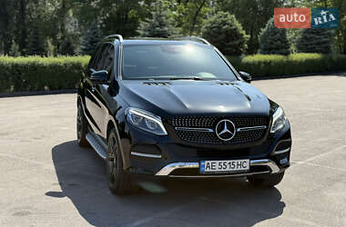 Внедорожник / Кроссовер Mercedes-Benz GLE-Class 2016 в 