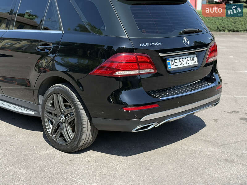 Внедорожник / Кроссовер Mercedes-Benz GLE-Class 2016 в Днепре
