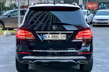 Внедорожник / Кроссовер Mercedes-Benz GLE-Class 2015 в 