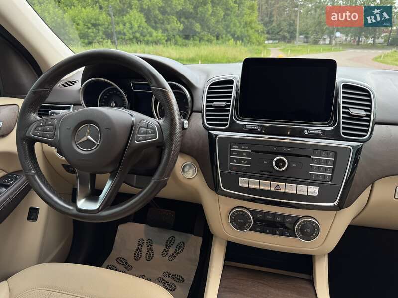 Внедорожник / Кроссовер Mercedes-Benz GLE-Class 2016 в Киеве