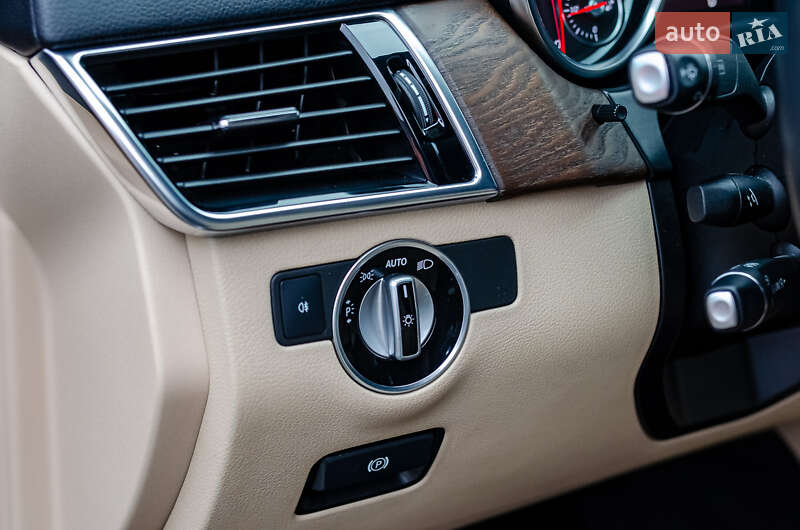 Позашляховик / Кросовер Mercedes-Benz GLE-Class 2015 в Києві