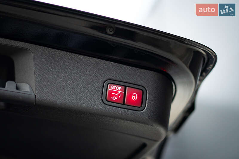 Внедорожник / Кроссовер Mercedes-Benz GLE-Class 2015 в Киеве