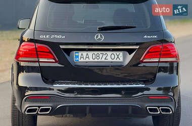 Внедорожник / Кроссовер Mercedes-Benz GLE-Class 2015 в 
