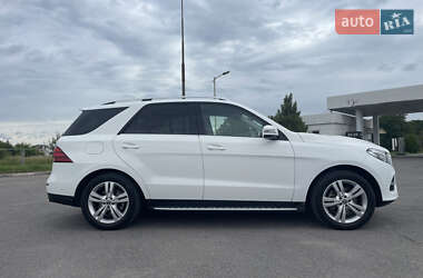 Внедорожник / Кроссовер Mercedes-Benz GLE-Class 2016 в 