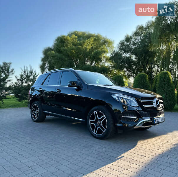 Внедорожник / Кроссовер Mercedes-Benz GLE-Class 2016 в 