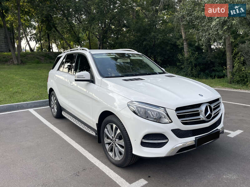 Внедорожник / Кроссовер Mercedes-Benz GLE-Class 2016 в Киеве