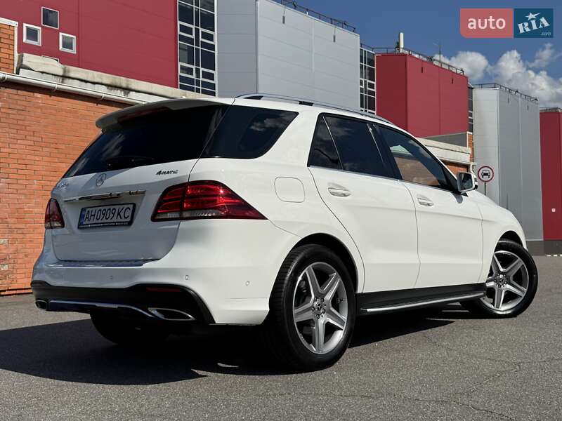 Внедорожник / Кроссовер Mercedes-Benz GLE-Class 2016 в Киеве