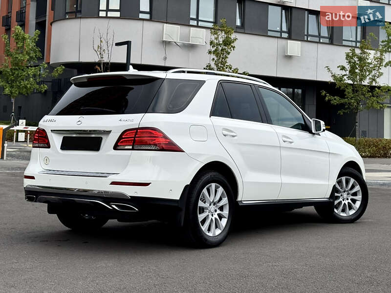 Внедорожник / Кроссовер Mercedes-Benz GLE-Class 2016 в Киеве