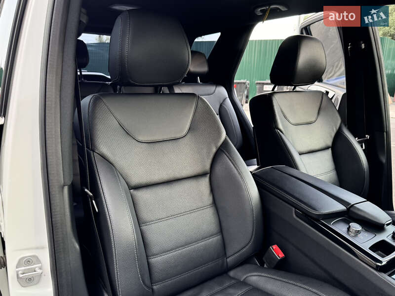 Внедорожник / Кроссовер Mercedes-Benz GLE-Class 2016 в Киеве