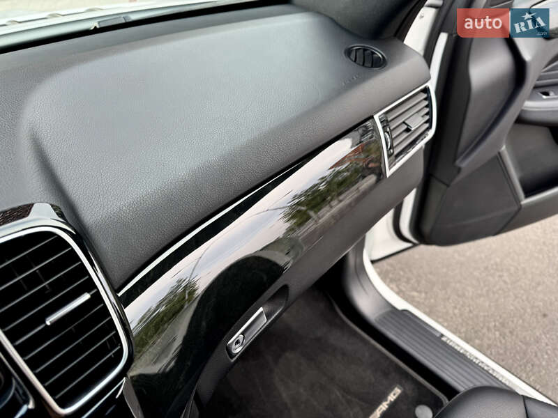 Внедорожник / Кроссовер Mercedes-Benz GLE-Class 2016 в Киеве