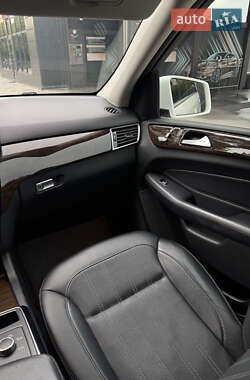Внедорожник / Кроссовер Mercedes-Benz GLE-Class 2015 в 
