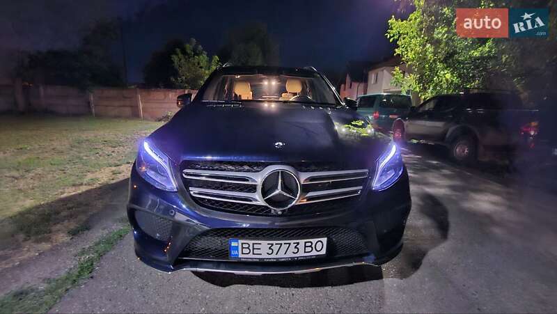 Позашляховик / Кросовер Mercedes-Benz GLE-Class 2016 в 