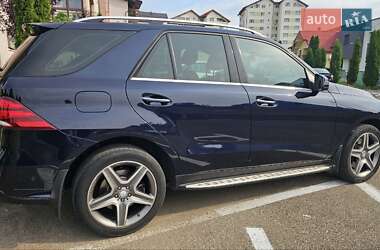 Позашляховик / Кросовер Mercedes-Benz GLE-Class 2016 в 