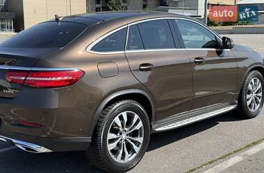 Внедорожник / Кроссовер Mercedes-Benz GLE-Class 2016 в 
