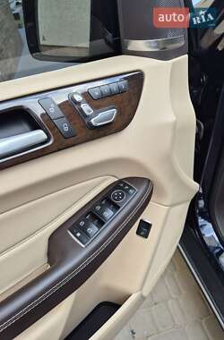 Внедорожник / Кроссовер Mercedes-Benz GLE-Class 2017 в 