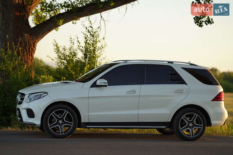 Внедорожник / Кроссовер Mercedes-Benz GLE-Class 2016 в Луцке
