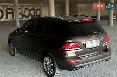 Внедорожник / Кроссовер Mercedes-Benz GLE-Class 2016 в 