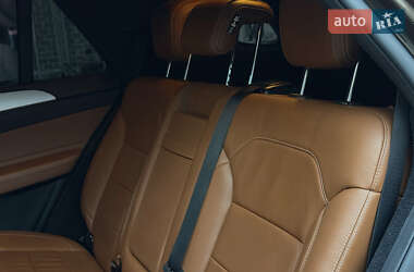 Внедорожник / Кроссовер Mercedes-Benz GLE-Class 2016 в 