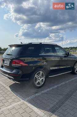 Внедорожник / Кроссовер Mercedes-Benz GLE-Class 2015 в 