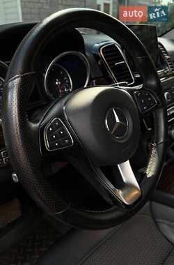 Внедорожник / Кроссовер Mercedes-Benz GLE-Class 2017 в 