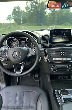Внедорожник / Кроссовер Mercedes-Benz GLE-Class 2016 в 