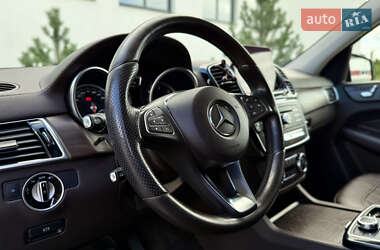 Внедорожник / Кроссовер Mercedes-Benz GLE-Class 2017 в 