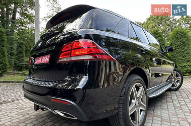Внедорожник / Кроссовер Mercedes-Benz GLE-Class 2016 в 