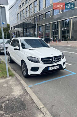 Внедорожник / Кроссовер Mercedes-Benz GLE-Class 2016 в 
