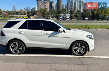 Внедорожник / Кроссовер Mercedes-Benz GLE-Class 2016 в 