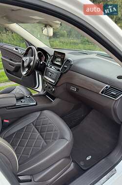 Внедорожник / Кроссовер Mercedes-Benz GLE-Class 2017 в 