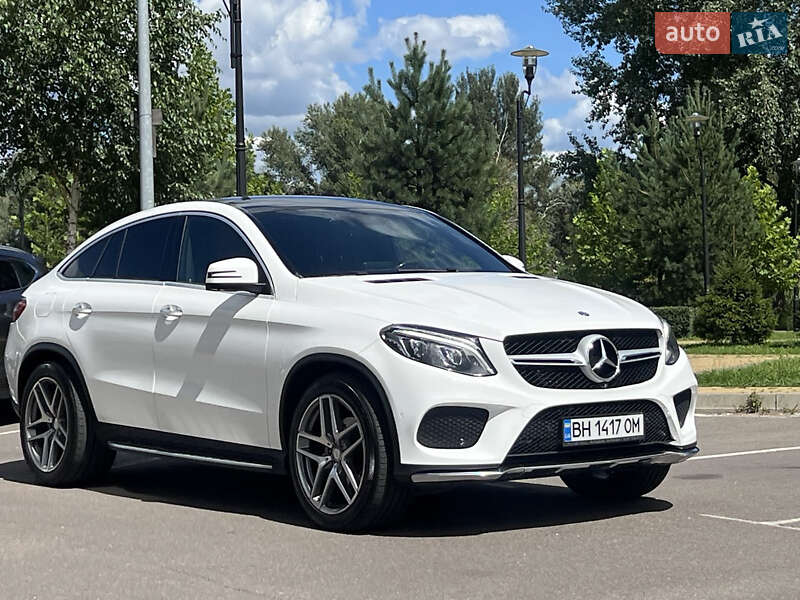 Внедорожник / Кроссовер Mercedes-Benz GLE-Class 2016 в 