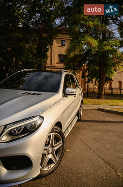 Внедорожник / Кроссовер Mercedes-Benz GLE-Class 2016 в 