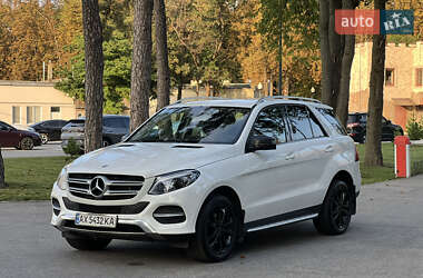 Внедорожник / Кроссовер Mercedes-Benz GLE-Class 2015 в 