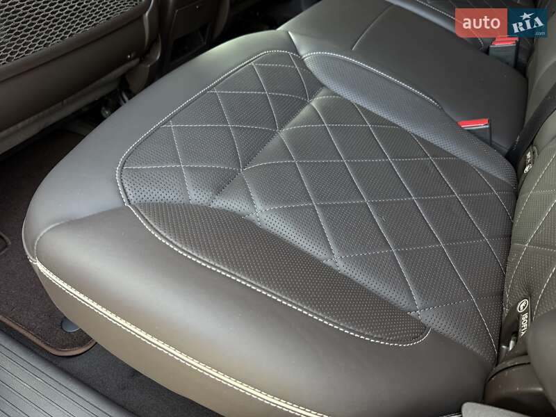 Внедорожник / Кроссовер Mercedes-Benz GLE-Class 2018 в Одессе фото 19 Внедорожник / Кроссовер Mercedes-Benz GLE-Class 2018 в Одессе