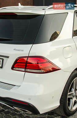 Внедорожник / Кроссовер Mercedes-Benz GLE-Class 2016 в 