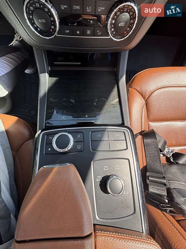 Внедорожник / Кроссовер Mercedes-Benz GLE-Class 2015 в Киеве фото 13 Внедорожник / Кроссовер Mercedes-Benz GLE-Class 2015 в Киеве