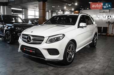 Позашляховик / Кросовер Mercedes-Benz GLE-Class 2016 в 