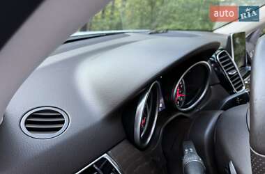 Внедорожник / Кроссовер Mercedes-Benz GLE-Class 2015 в 