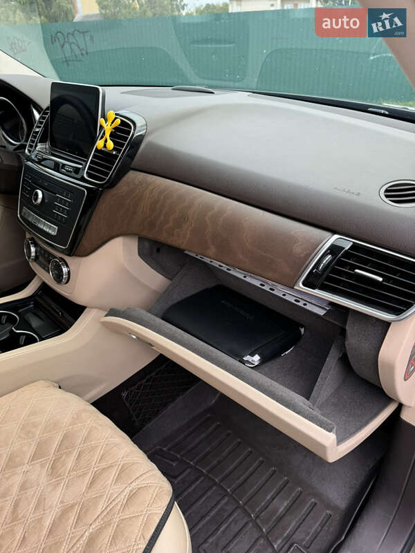 Внедорожник / Кроссовер Mercedes-Benz GLE-Class 2015 в Ивано-Франковске