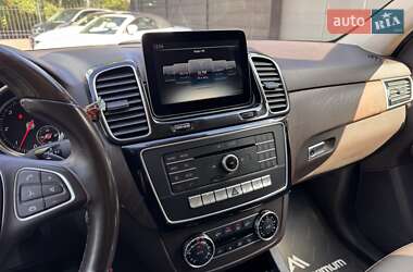 Внедорожник / Кроссовер Mercedes-Benz GLE-Class 2017 в 