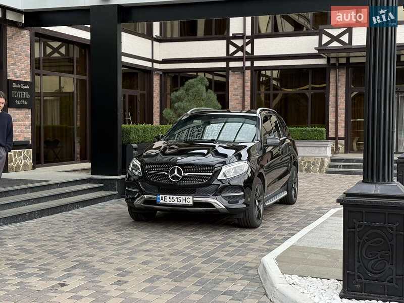 Внедорожник / Кроссовер Mercedes-Benz GLE-Class 2016 в Днепре фото 6 Внедорожник / Кроссовер Mercedes-Benz GLE-Class 2016 в Днепре