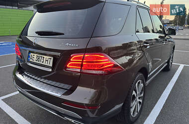 Внедорожник / Кроссовер Mercedes-Benz GLE-Class 2016 в 