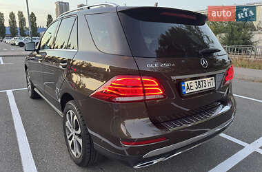 Внедорожник / Кроссовер Mercedes-Benz GLE-Class 2016 в 