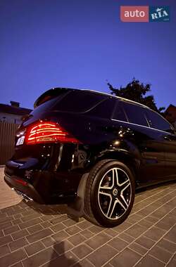 Внедорожник / Кроссовер Mercedes-Benz GLE-Class 2016 в 
