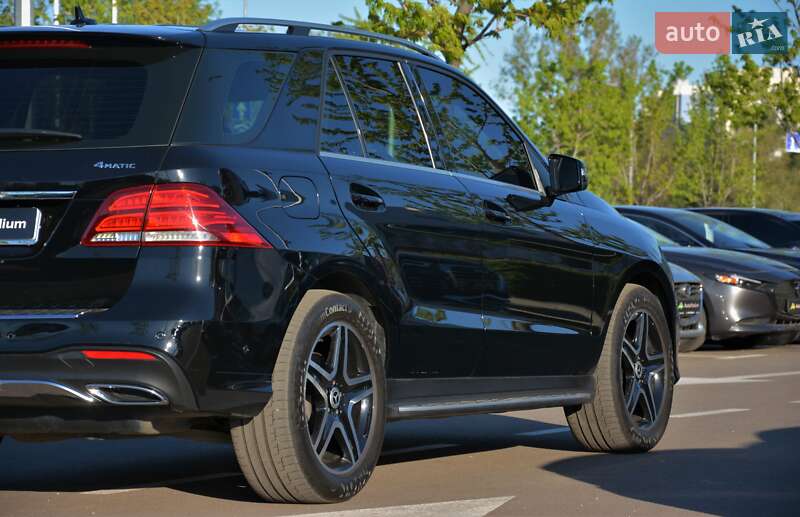 Внедорожник / Кроссовер Mercedes-Benz GLE-Class 2016 в Киеве