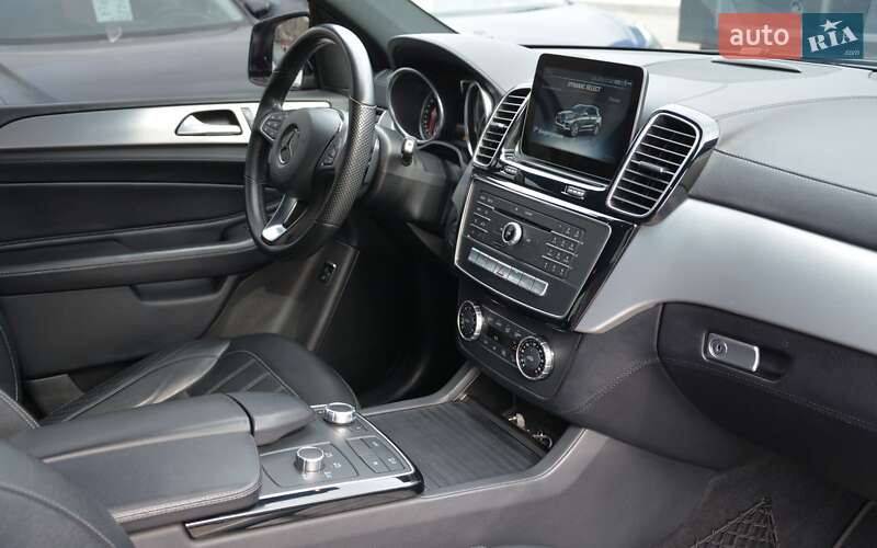 Внедорожник / Кроссовер Mercedes-Benz GLE-Class 2016 в Киеве