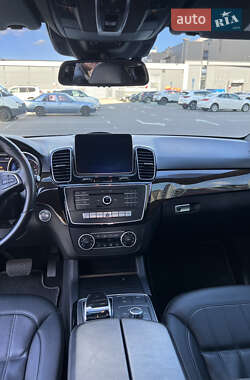 Позашляховик / Кросовер Mercedes-Benz GLE-Class 2018 в  фото 15 Позашляховик / Кросовер Mercedes-Benz GLE-Class 2018 в